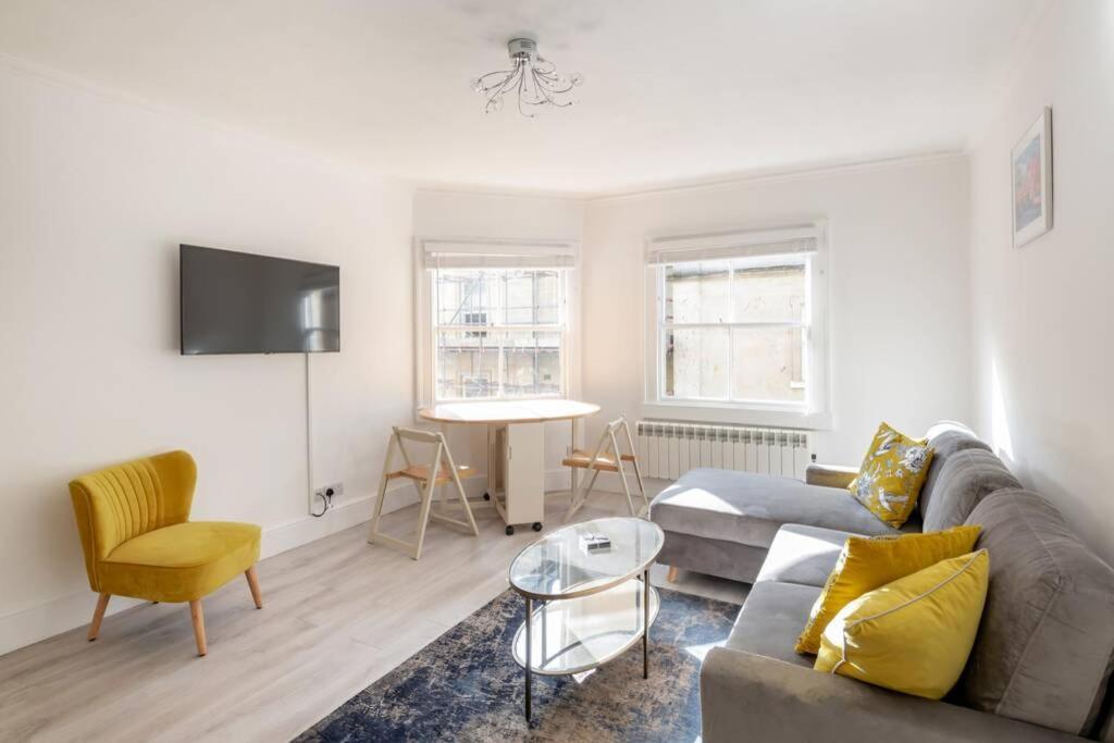 2 Bed City Centre Apartment 1 Min From Bath Abbey Exteriör bild