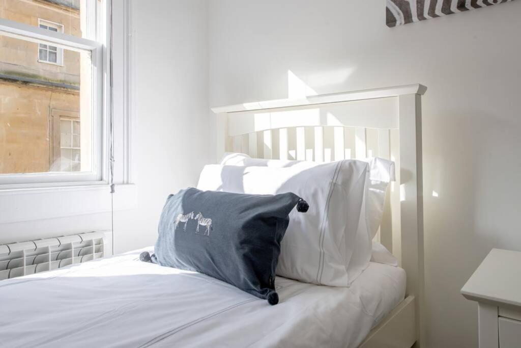 2 Bed City Centre Apartment 1 Min From Bath Abbey Exteriör bild