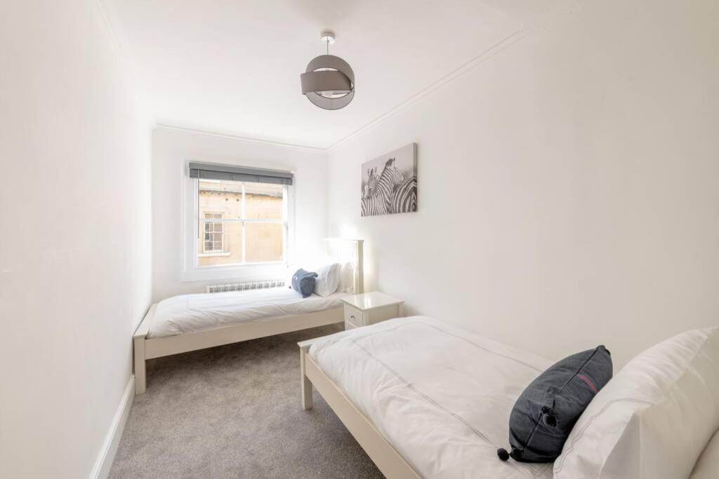 2 Bed City Centre Apartment 1 Min From Bath Abbey Exteriör bild