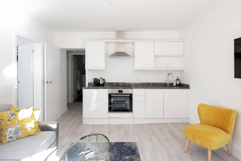 2 Bed City Centre Apartment 1 Min From Bath Abbey Exteriör bild