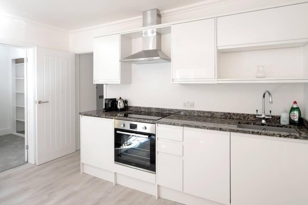 2 Bed City Centre Apartment 1 Min From Bath Abbey Exteriör bild