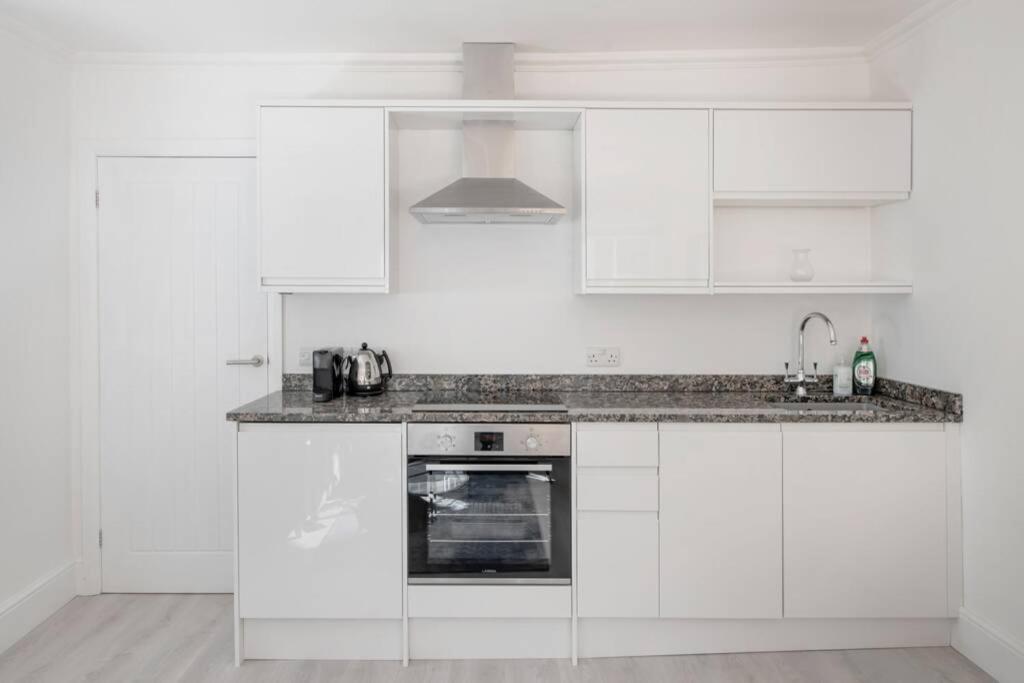 2 Bed City Centre Apartment 1 Min From Bath Abbey Exteriör bild