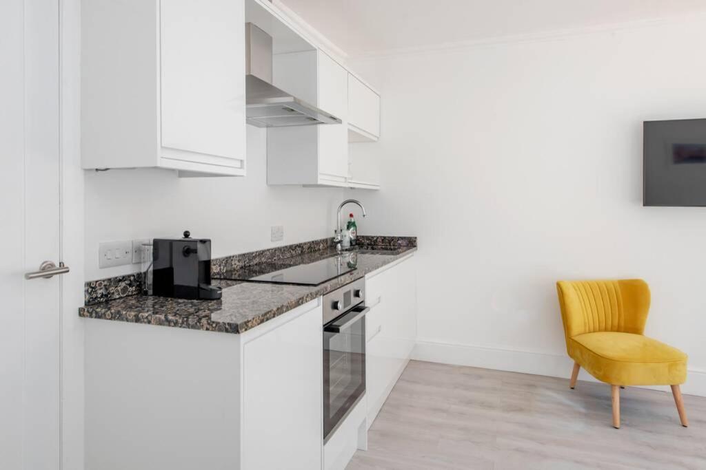 2 Bed City Centre Apartment 1 Min From Bath Abbey Exteriör bild